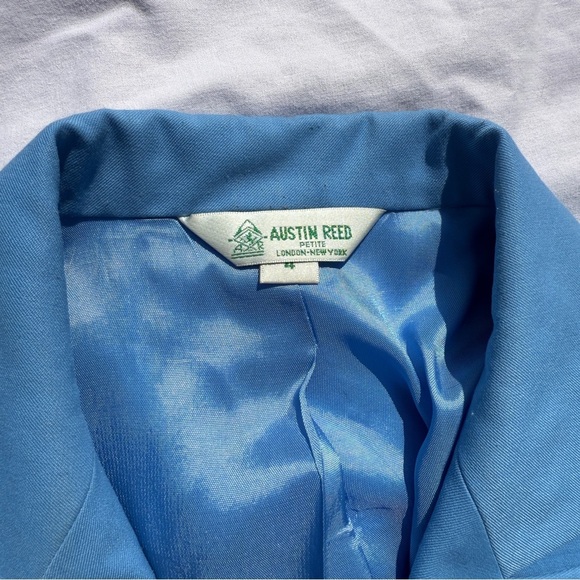 Vintage Austin Reed Women’s Blazer – Size 4 (Petite) 💙 - Picture 5 of 6